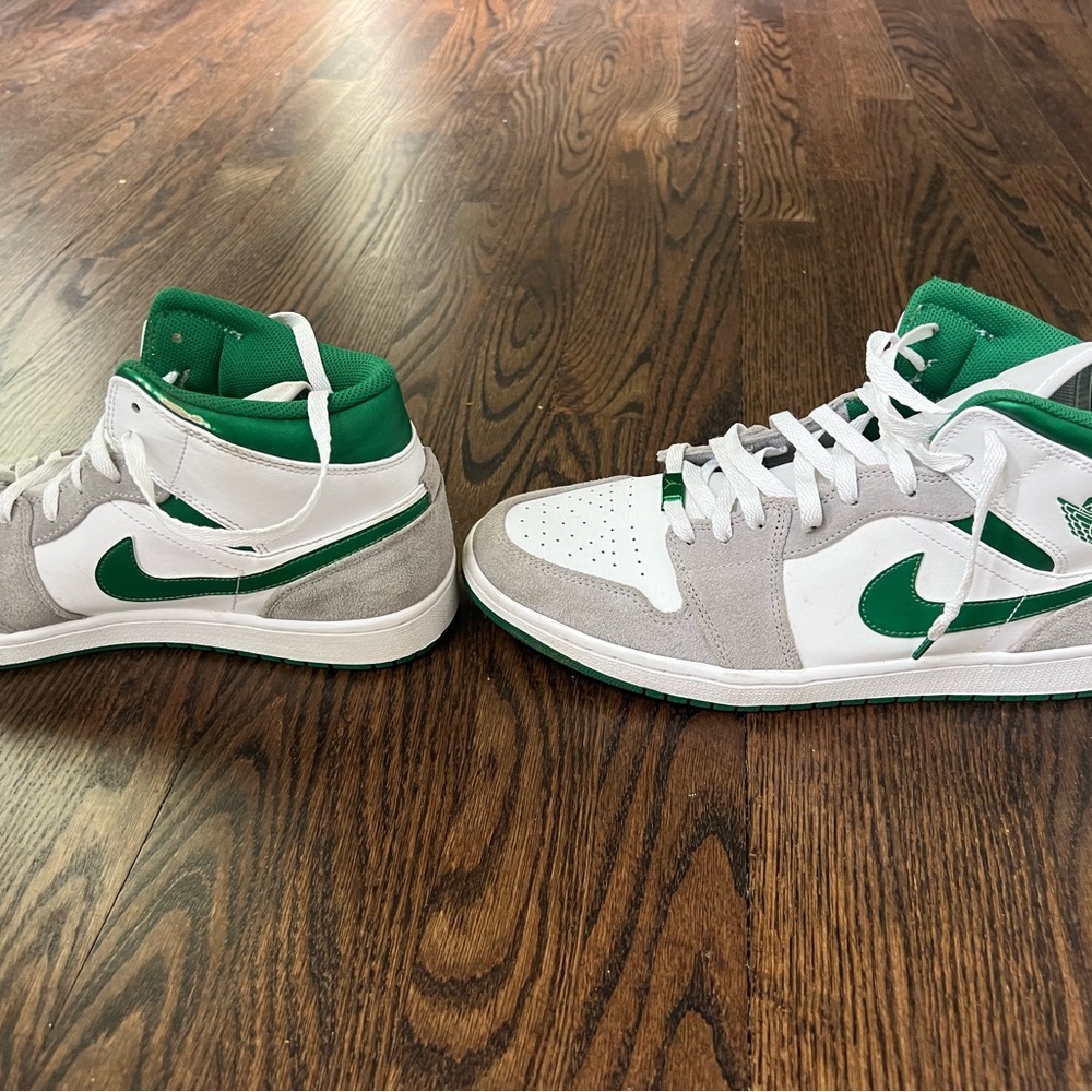 Air Jordan 1 Mid SE - Grey Green size 12 Excellent condition. See pictures.